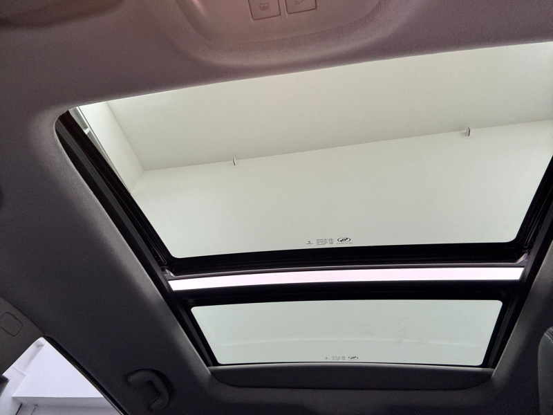 Chevrolet Tracker  5 pts. Premier, 1.2T, TA, f. led, piel, TP, RA-17 Bitono 2023